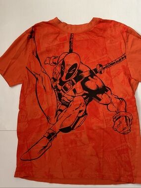 Marvel Deadpool Graphic Short Sleeve Tee